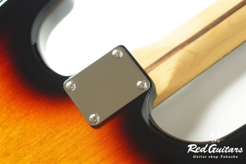  Made in Japan Hybrid II Stratocaster - 3-Color Sunburst